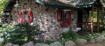 Cozy cabin gas fireplace heated floors one bedroom studio