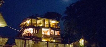 Hotel Villas Las Azucenas