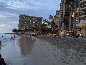 På stranden og strandhåndklær