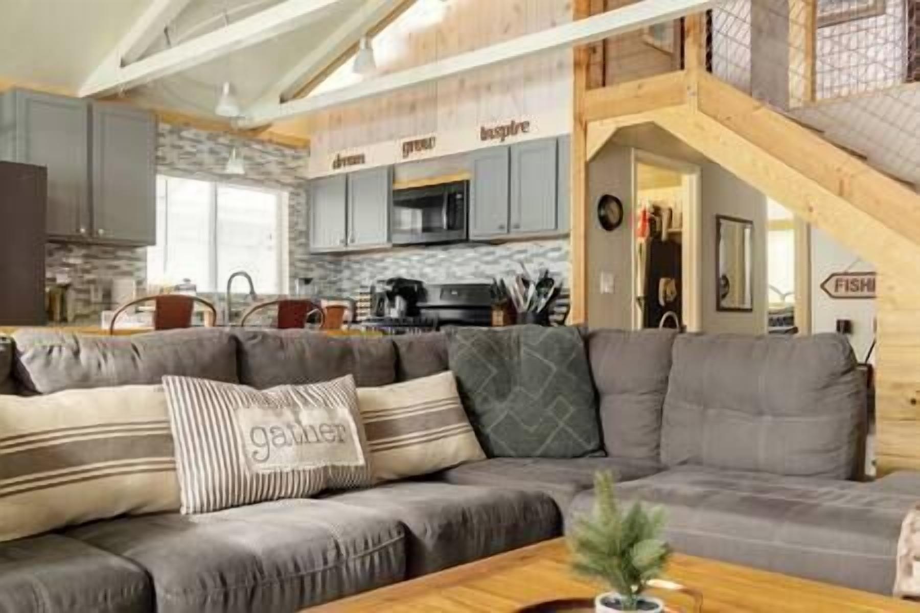 TV, fireplace, DVD player