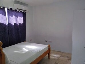 2 bedrooms, free WiFi - Sunwings apartment with rooftop terrace  (Clifton)