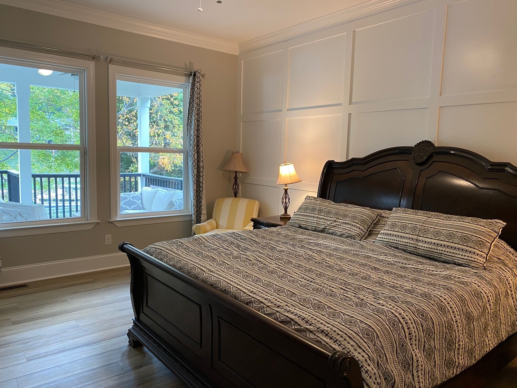 3 slaapkamers, een strijkplank/strijkijzer, gratis wifi, beddengoed