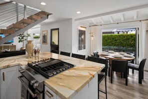 Dining - Casa Lenta · Ultra Luxe Beach House steps from the Sand! (Solana Beach)