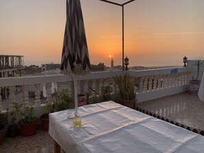 Outdoor dining - Dar Amallay (Tamraght)