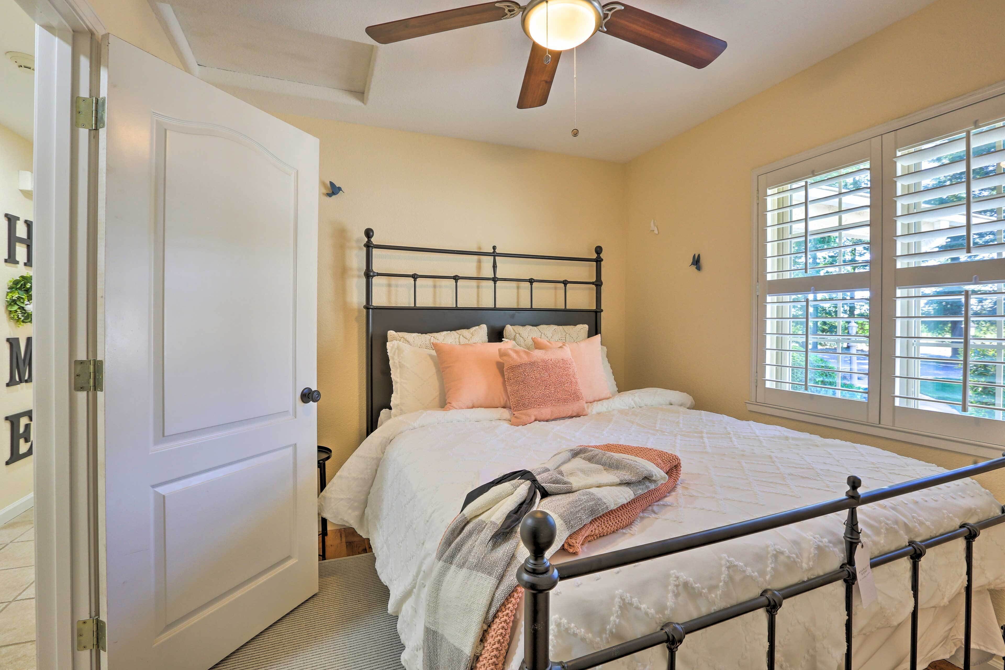 3 Schlafzimmer, Schreibtisch, Bügeleisen/Bügelbrett, Internetzugang