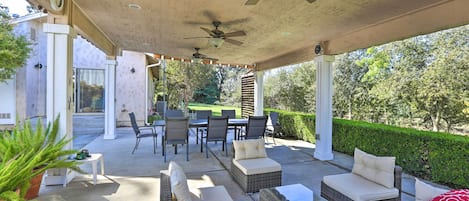 Outdoor dining