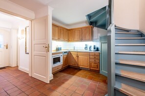 Kühlschrank, Ofen, Herdplatte, Geschirrspüler