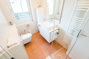 Unclassified image, 2 of 24, button - Terpstich 50, Whg. 2 (Sylt-Ost)