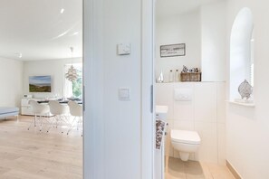 Interior - Theodor-Storm-Str. 12a, Haus Tess - Stylish. Flooded with light. Sauna. (Sylt)
