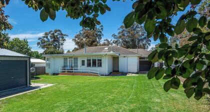Bancroft House on Scenic Mudgee Golf Course