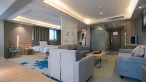 Rom – executive