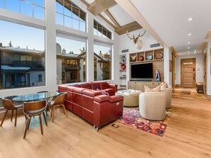 Flat-screen TV, fireplace
