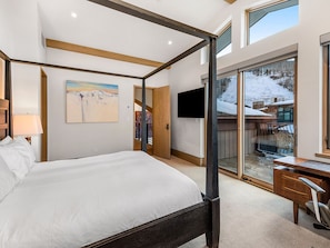 5 bedrooms, travel cot, WiFi, bed sheets