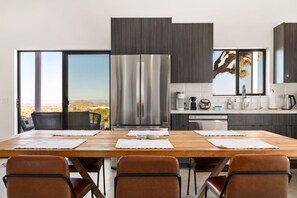 Fridge, microwave, oven, stovetop - White Desert House: Luxe Hideaway • Views • Spa (Yucca Valley)