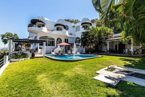 Outdoor pool, a heated pool - Oceanview FAST WiFi Private Yard Pool Executive Chef Staff Amazing Views (boca de tomatlan)
