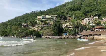 Oceanview FAST WiFi Private Yard Pool Executive Chef Staff Amazing Views