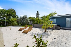 Terrace/patio - AQUA VISTA * WATERFRONT RESORT STYLE * NEAR BEACHES (Venice)