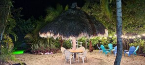 Outdoor dining - 200ft of Waterfront with Tiki & Heated Pool - Boaters Paradise  (Key Largo)