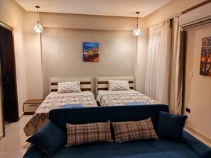 1 habitación, tabla de planchar con plancha y internet 