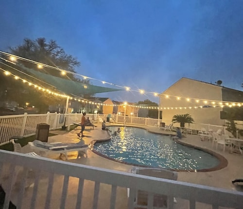 Orange Beach House, Sleep 8, Swim Pool, Gated - A