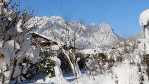 Property grounds - Vacation apartment for 2 - 5 persons, approx. 85 m², living/sleeping room, 2 bedrooms, kitchenette, 2 bathrooms, 2 balconies, terrace (Bischofswiesen)