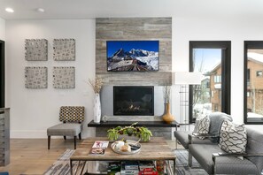 Televisión, chimenea, Netflix, Hulu