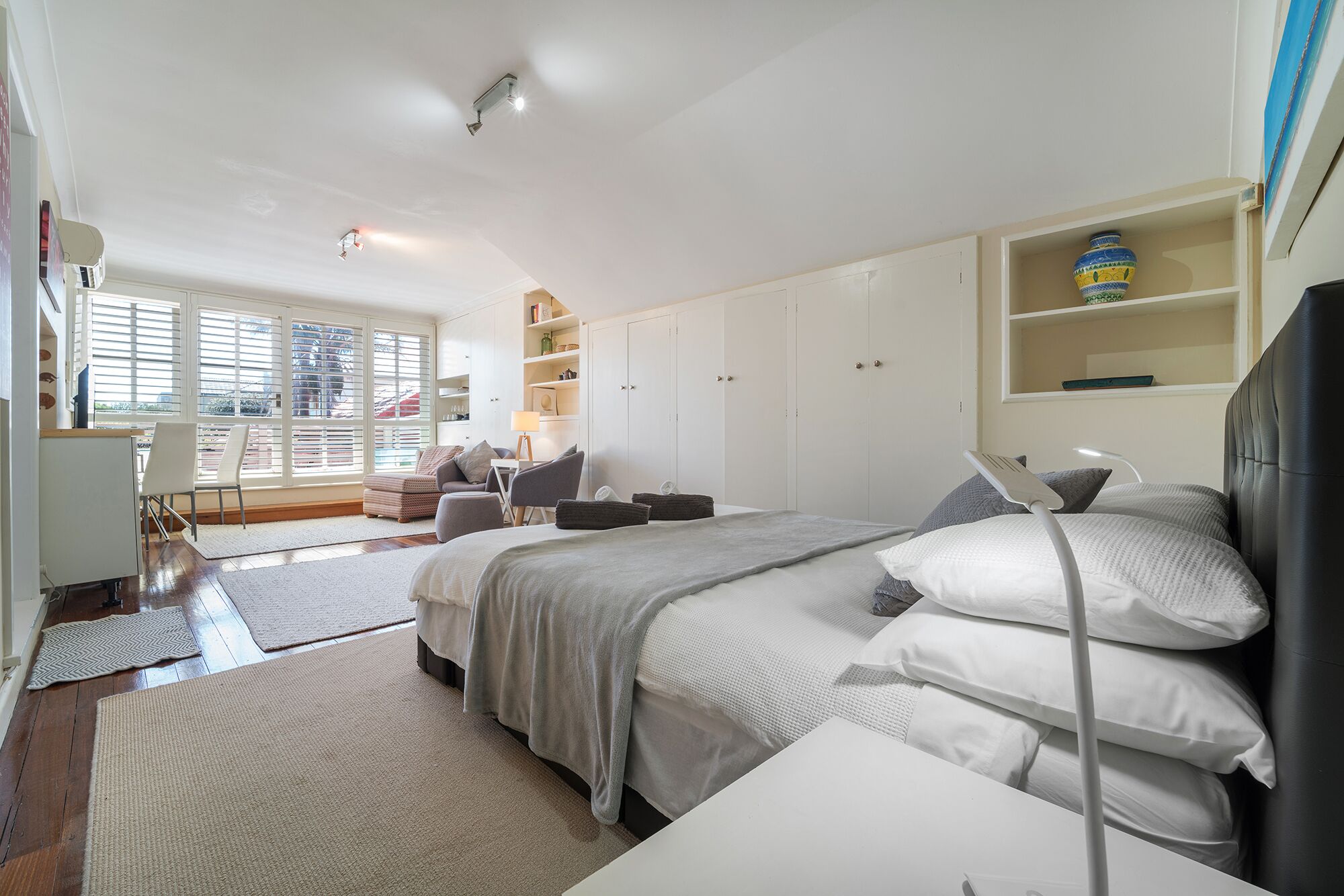 Sunny self contained LOFT near Bondi Beach -AC-Aspect — image 11