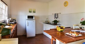 Fridge, microwave, oven, coffee/tea maker