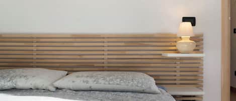 1 soverom, strykejern/-brett, wi-fi (inkludert) og sengetøy