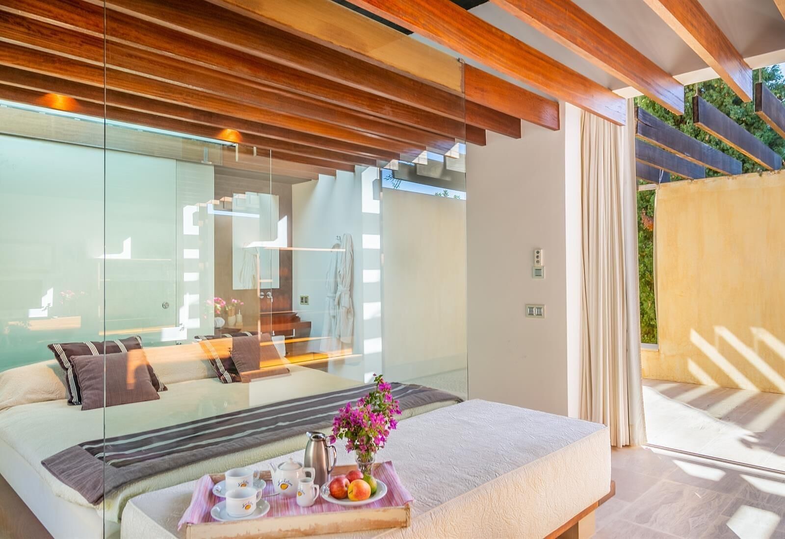 6 chambres, fer et planche à repasser, Wi-Fi gratuit, draps fournis