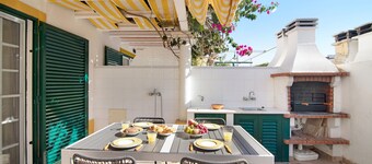 "Villa Alagoa" with Pool, Wi-Fi, A/C & Garden