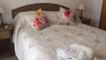 2 habitaciones, tabla de planchar con plancha y wifi gratis