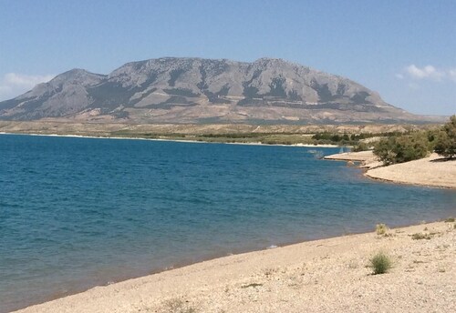 Appartement confortable à El Faro avec piscine, terrasse, balcon, climatisation et Wi-Fi