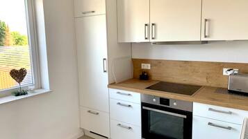 Fridge, oven, dishwasher