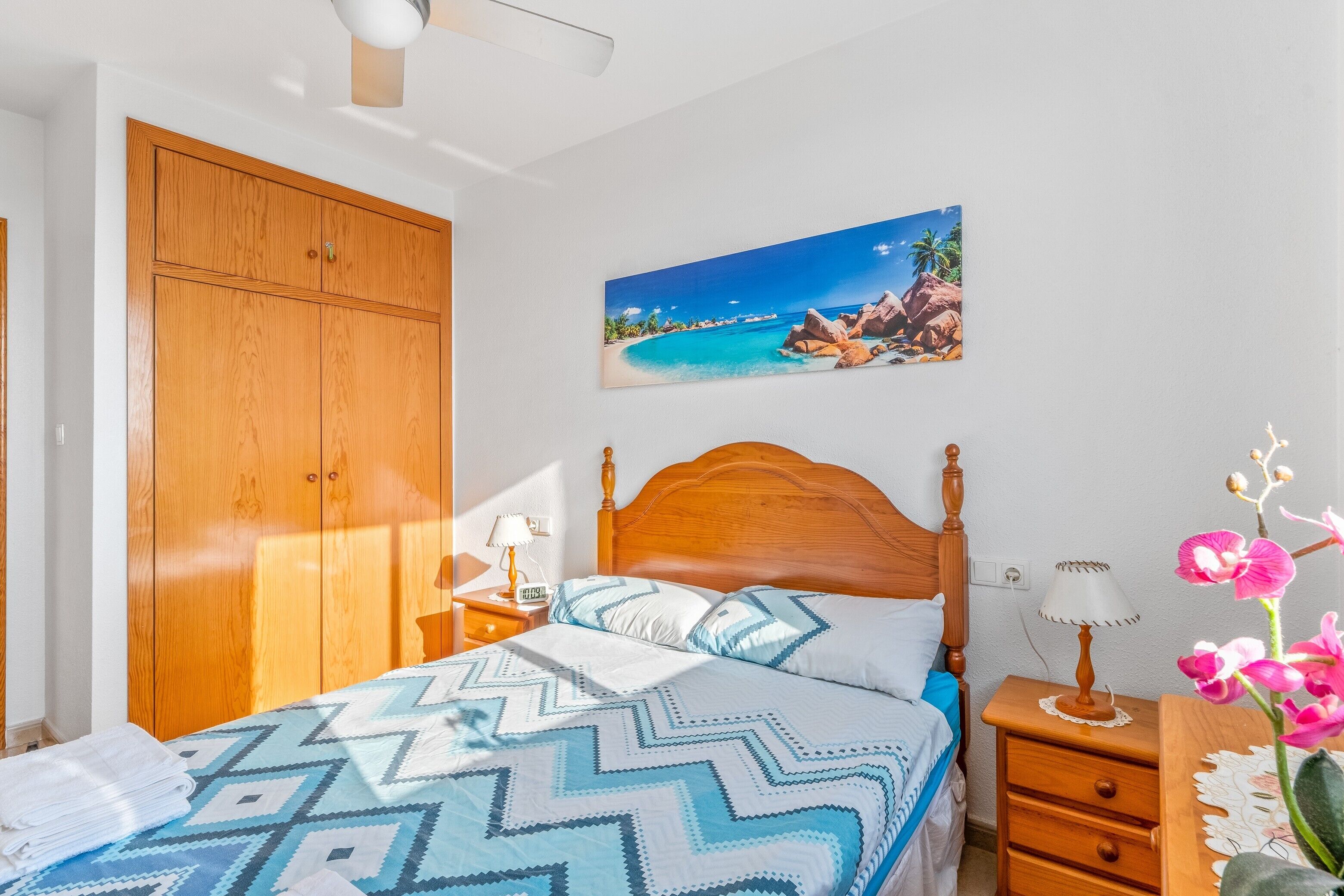 2 bedrooms, iron/ironing board, free WiFi, bed sheets