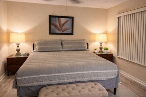 4 bedrooms, in-room safe, desk, iron/ironing board - 4 BR Home in Prestigious Regal Palms Resort, waterpark, close to theme parks. (Davenport)