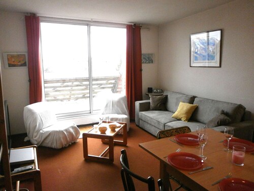 Studio cabin for 6, balcony, equipped kitchen