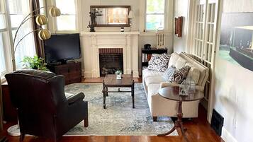 Télévision, livres, médiathÚque