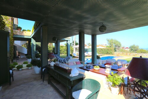 LAS RANAS Casasola Beach Villa