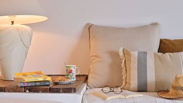 3 bedrooms, soundproofing, iron/ironing board, free WiFi