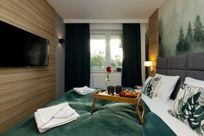 1 habitación, tabla de planchar con plancha, wifi y ropa de cama
