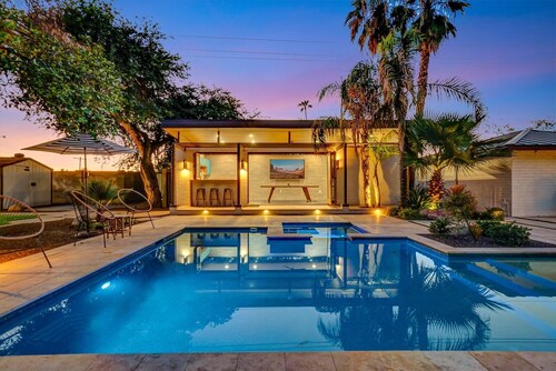 Upscale Remodel - Walk to ASU; Pool & Pickleball