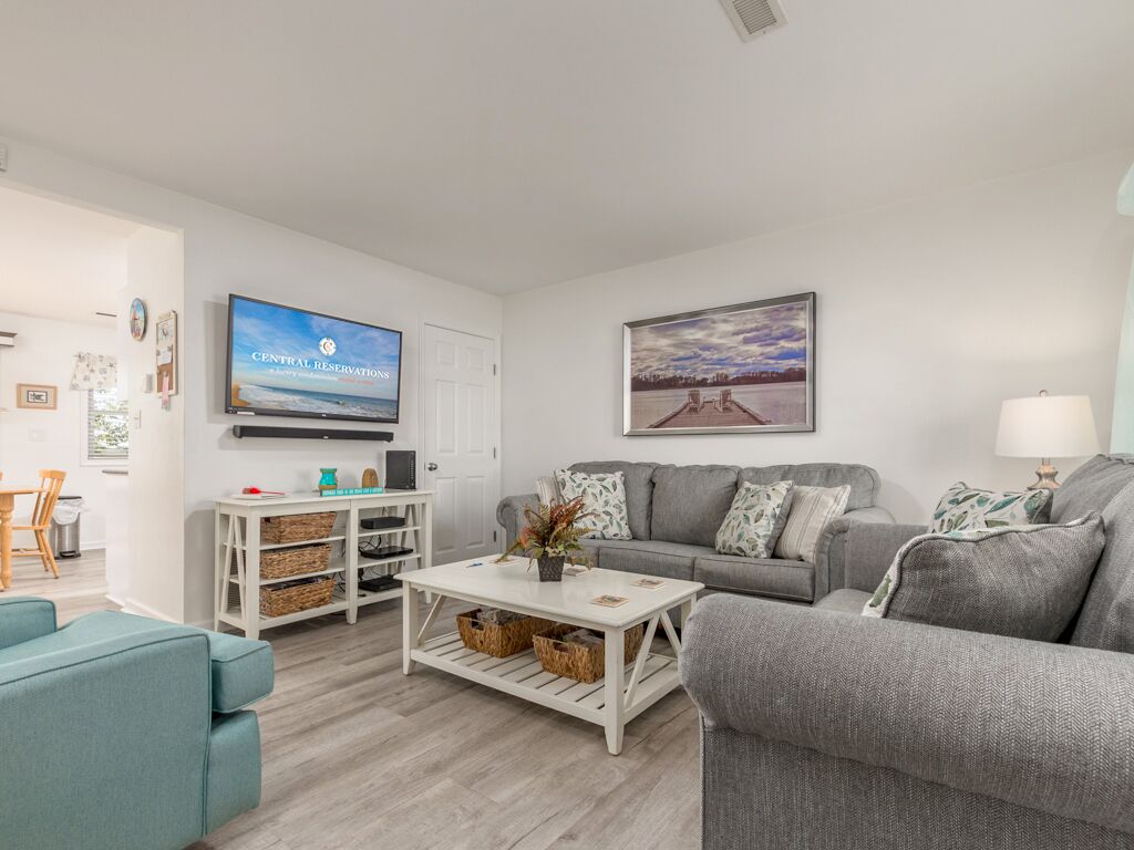 New Listing!  Cute town home with water view and a grill!