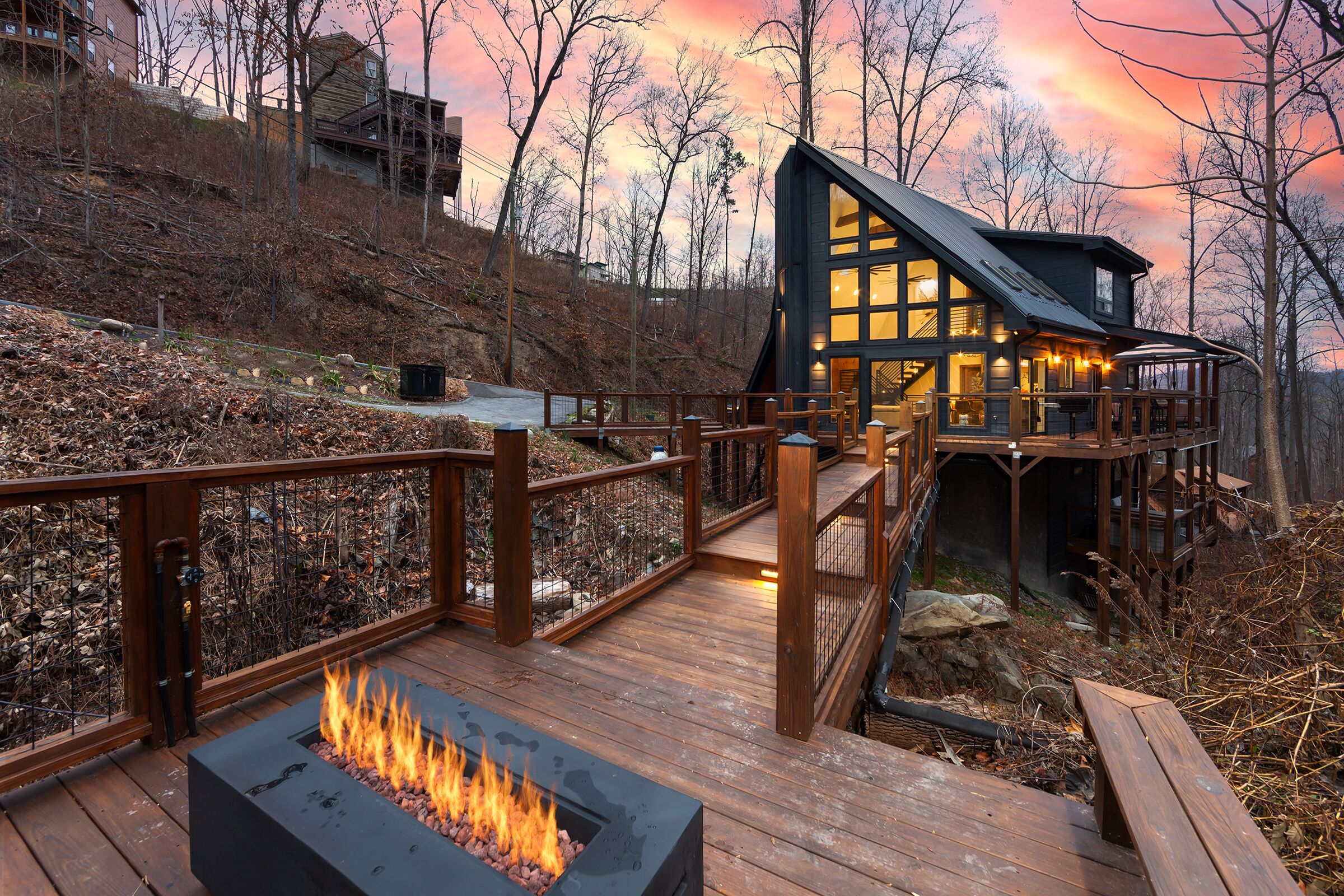 Night Owl | Winterfest Savings | Luxury Cabin | High-End Finishes | Fire Pit | Hot Tub