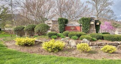 3's a Birdie - 2BR, 2BA Condo, Golf & Mountain View