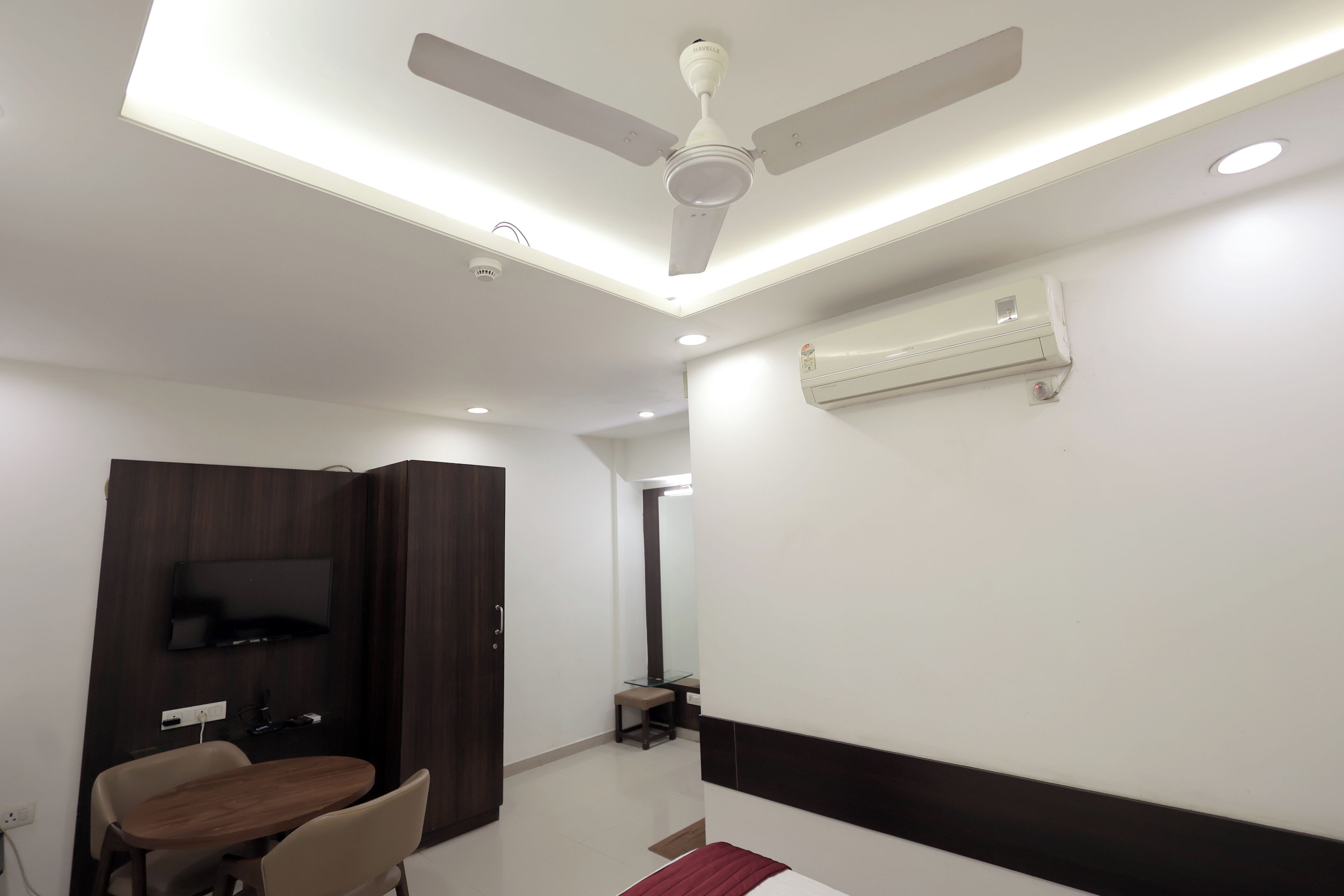 deluxe room | 1 bedroom, premium bedding, desk, free wifi