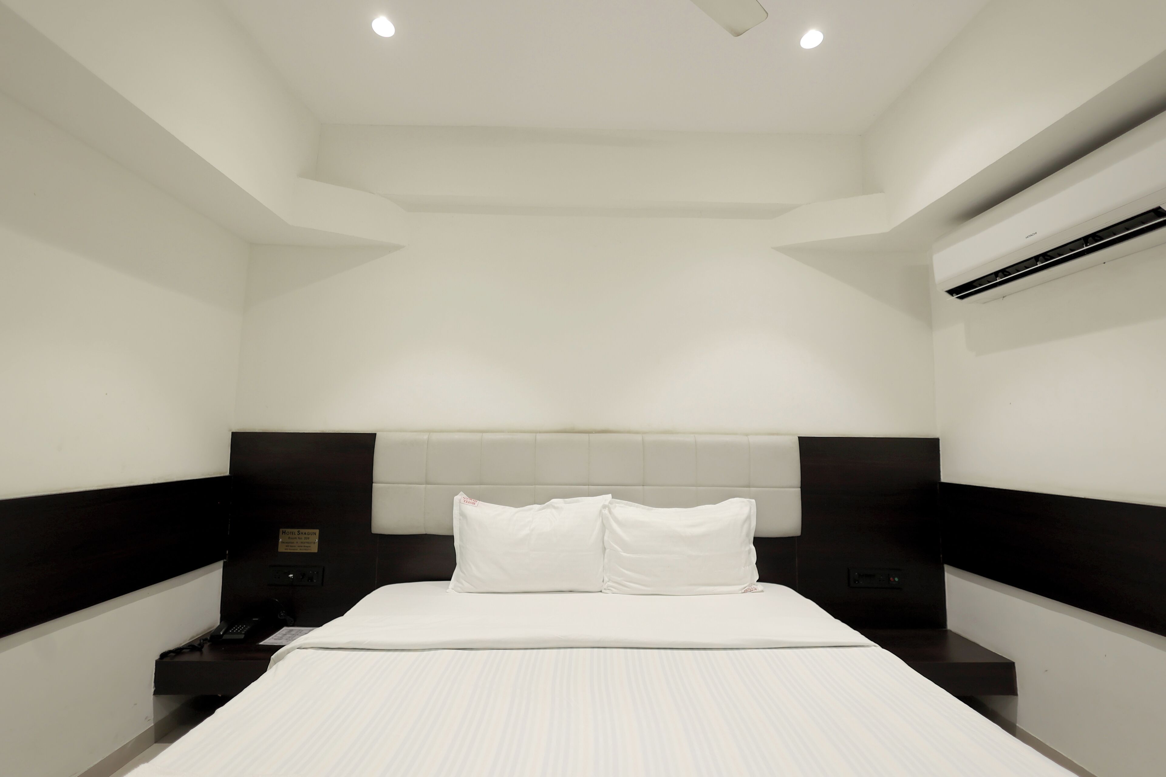 basic room | 1 bedroom, premium bedding, desk, free wifi