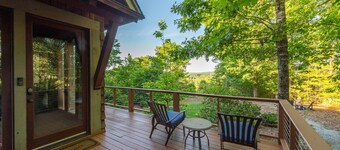 Hully Gully | Luxury Cabin with Hot Tub, Year-round Views & Access to Lake James!