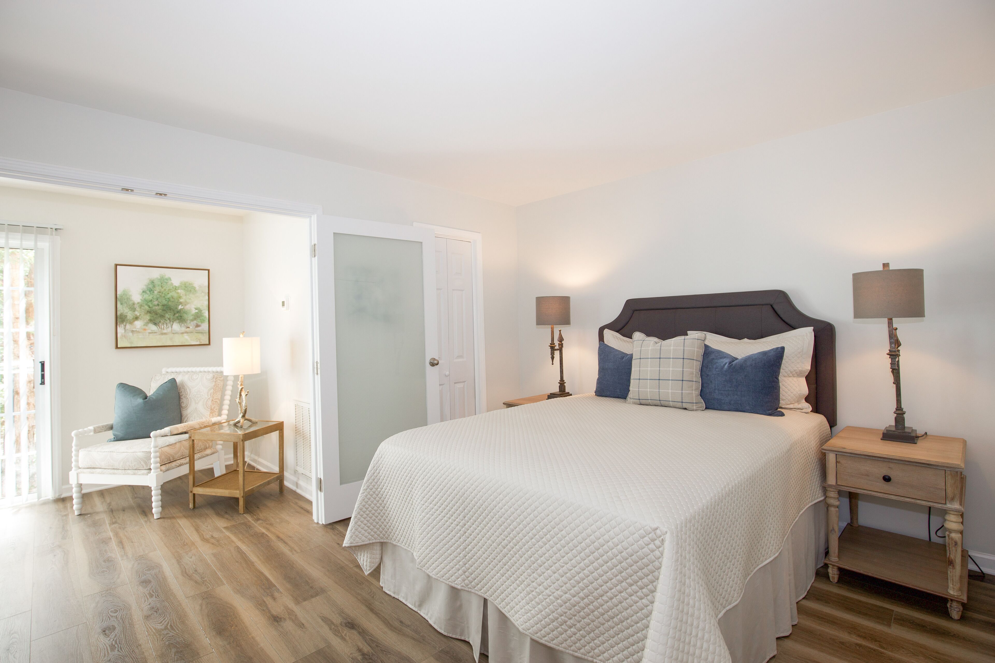 1 habitación, escritorio, tabla de planchar con plancha y wifi gratis 