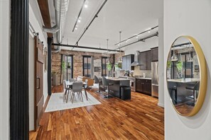 Interior - 3BR Luxury Condo, Parking, Elevator (Philadelphia)